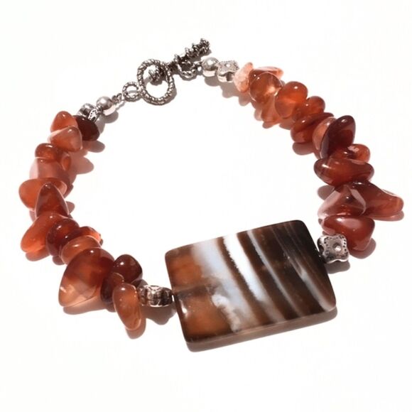 Chunky Banded Agate Chip Bead Bracelet with Large Gemstone Center - Picture 1 of 6